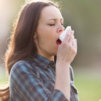 Kýchání nemusí souviset jen s alergiemi či nachlazením, jedná se o zcela zdravý proces.