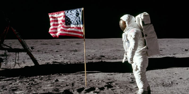 Neil Armstrong na povrchu Měsíce. Co tehdy řekl?