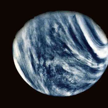 První snímek Venuše "zblízka"