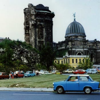 Realita NDR - ruiny kostela Frauenkirche v Drážďanech v srpnu 1988