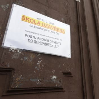 Zavře se i škola na pražském náměstí Jiřího z Poděbrad (ČTK/Šulová Kateřina)