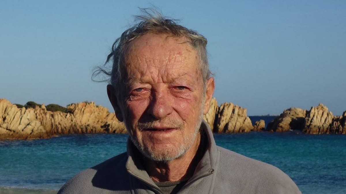 Mauro Morandi, bývalý učitel dnes hlídač ostrova Budelli