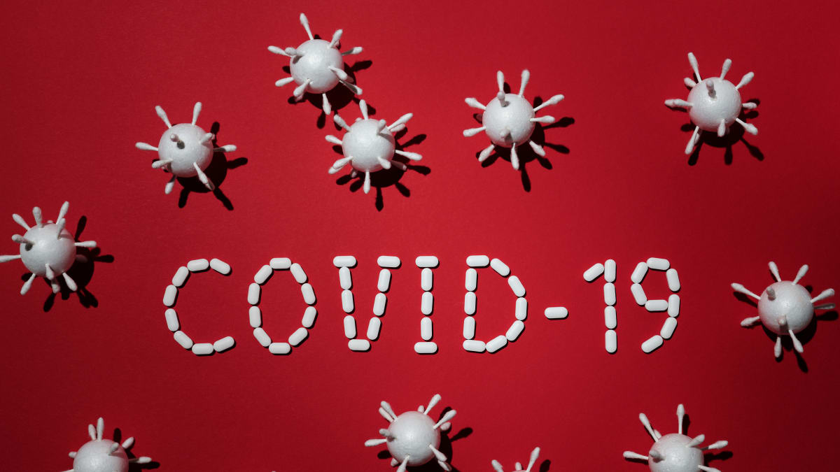 Na světě je přes 30 milionů nakažených COVID-19. 