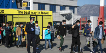 Německo přijalo nezletilé uprchlíky, v Hannoveru přistálo letadlo se 47 dětmi 