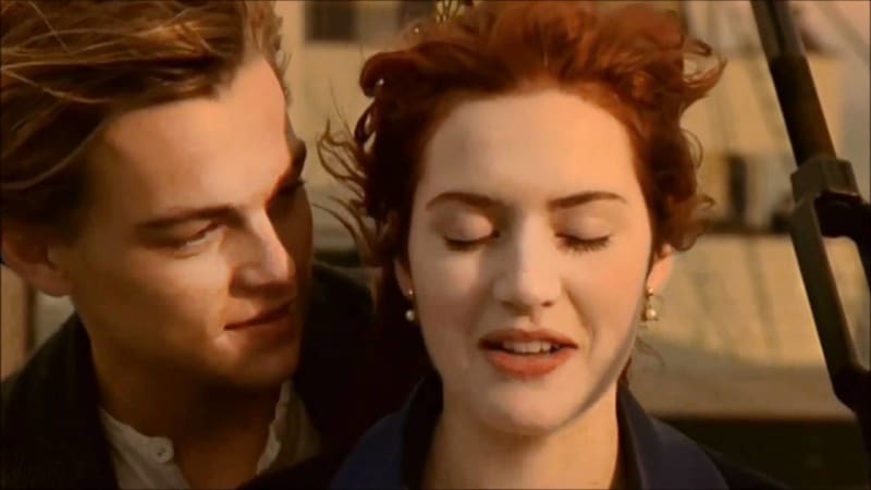 V Titaniku si ústřední dvojici zahráli Leonardo DiCaprio a Kate Winsletová.