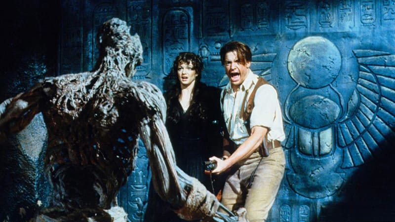 V Mumii hrají Brendan Fraser a Rachel Weiszová.
