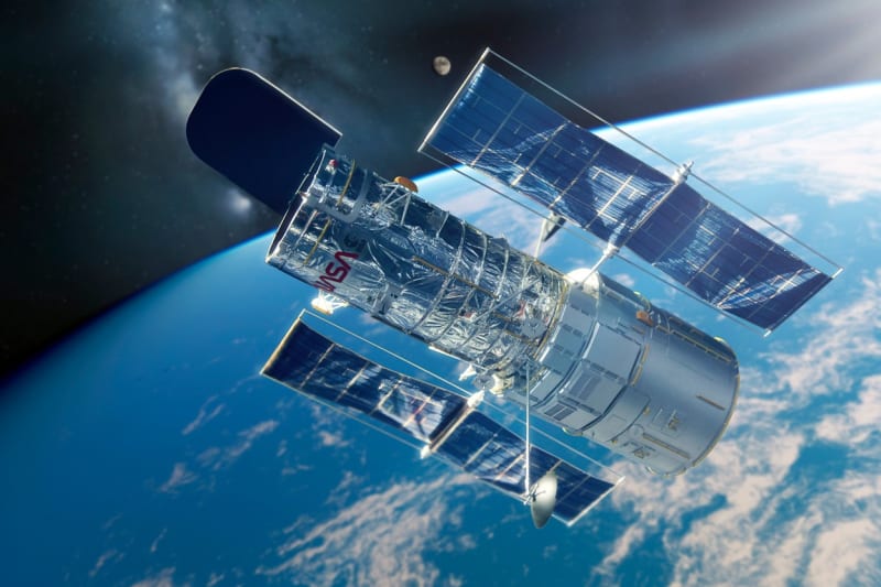 Společný projekt Národního úřadu pro letectví a vesmír (NASA) a Evropské vesmírné agentury (ESA) dostal jméno po americkém astronomovi Edwinu Hubbleovi.