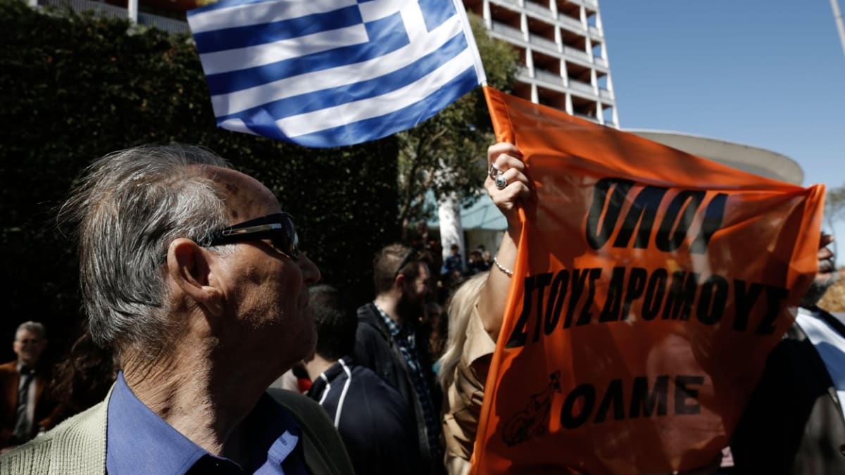 Řecko jako symbol předluženého státu může být brzy doplněno dalšími zeměmi se závazky přerůstajícími přes hlavu.