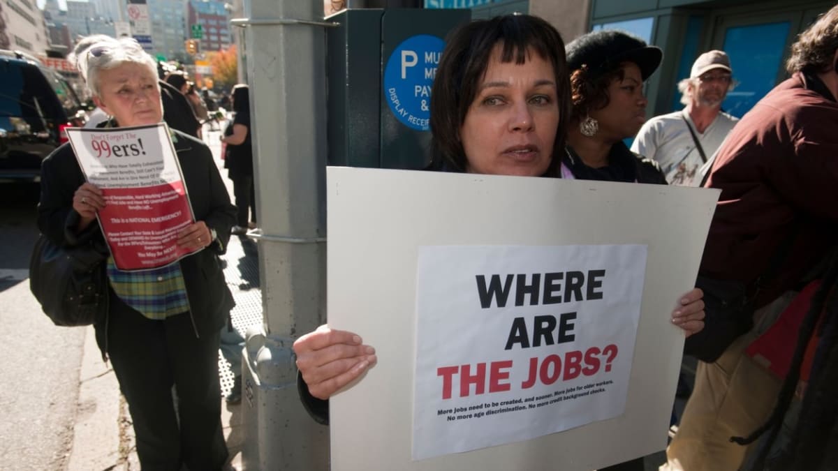 Kde je práce? Newyorčané musí vedle koronavirové krize čelit také hrozbě ztráty zaměstnání. 