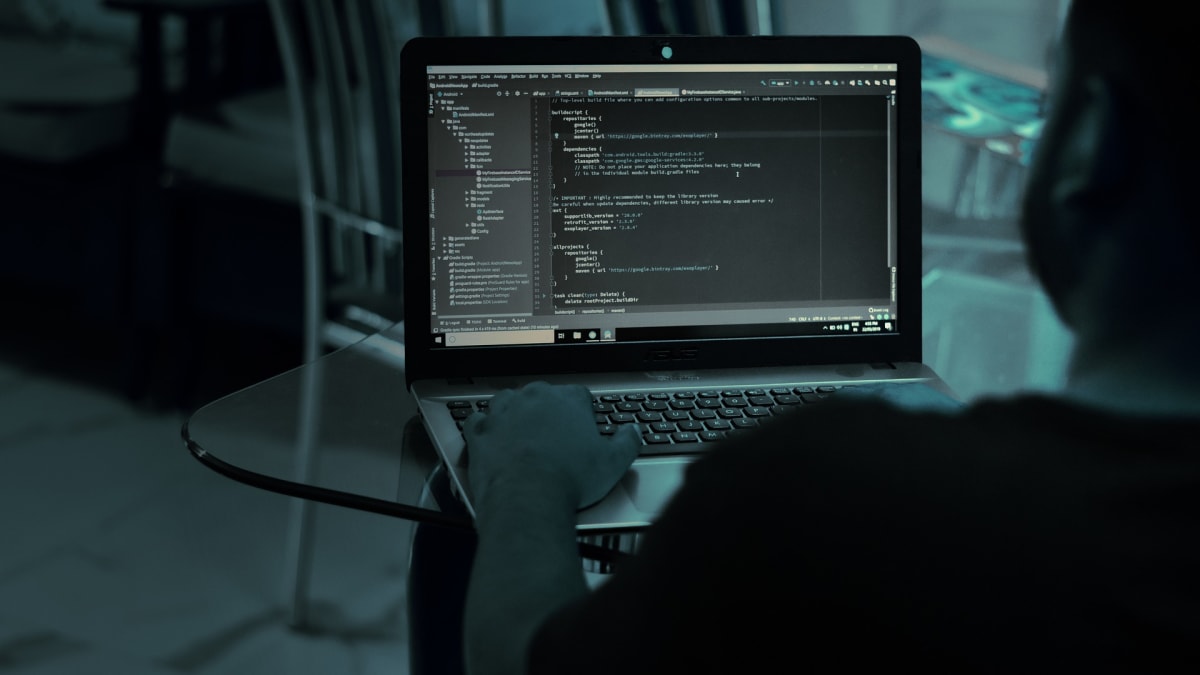 Zdravotnictví představuje podle Národního úřadu pro kybernetickou a informační bezpečnost lákavý cíl pro hackery. (Ilustrační foto)