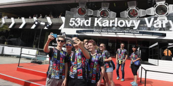 Filmový festival v Karlových Varech letos nebude. Město přijde o stamiliony korun