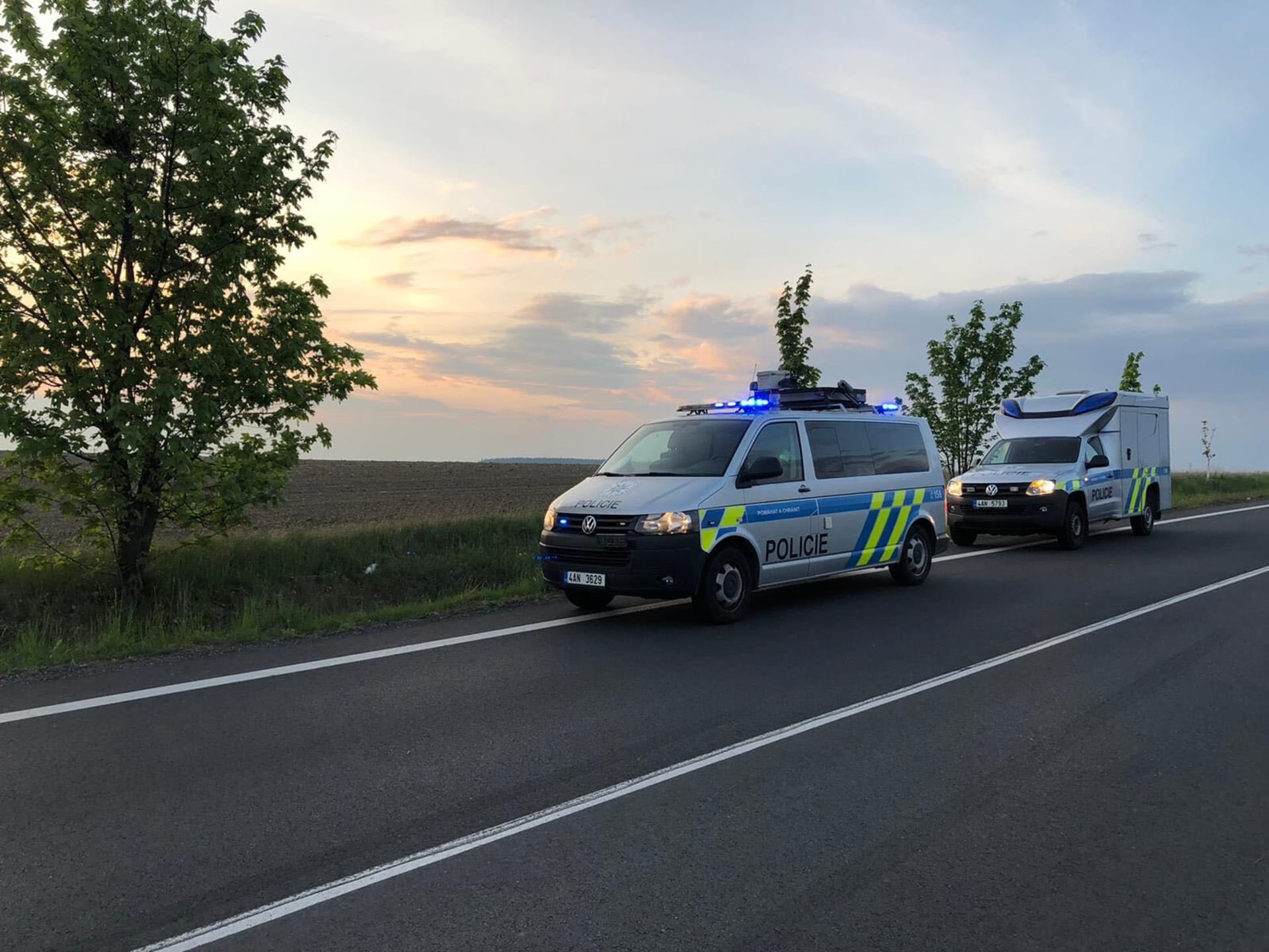 Silnice z Plzně na Domažlice je kvůli nehodě do 22:00 uzavřená (ilustrační foto)