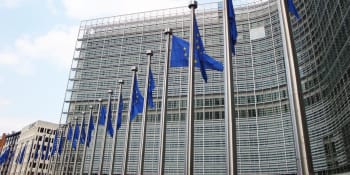 Evropská komise zahájila řízení proti Británii. Důvodem je změna brexitových pravidel 