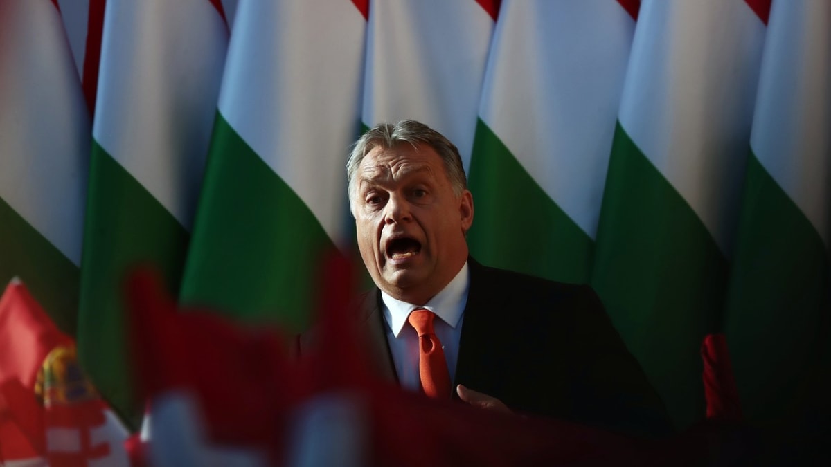 Orbánova vláda se označuje za ochránce tradičních křesťanských hodnot.