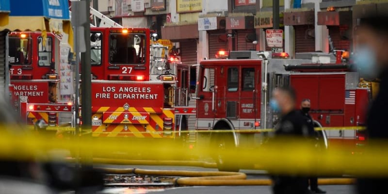 Požár v centru Los Angeles.
