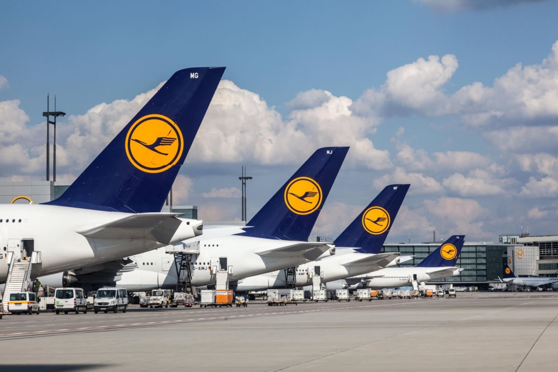Na vládní pomoc se může těšit také skupina Lufthansa. Její záchranu žádá dokonce i rakouská vláda.