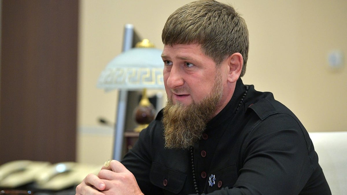 Čečenský vládce Razman Kadyrov byl prý v Moskvě hospitalizován kvůli koronaviru