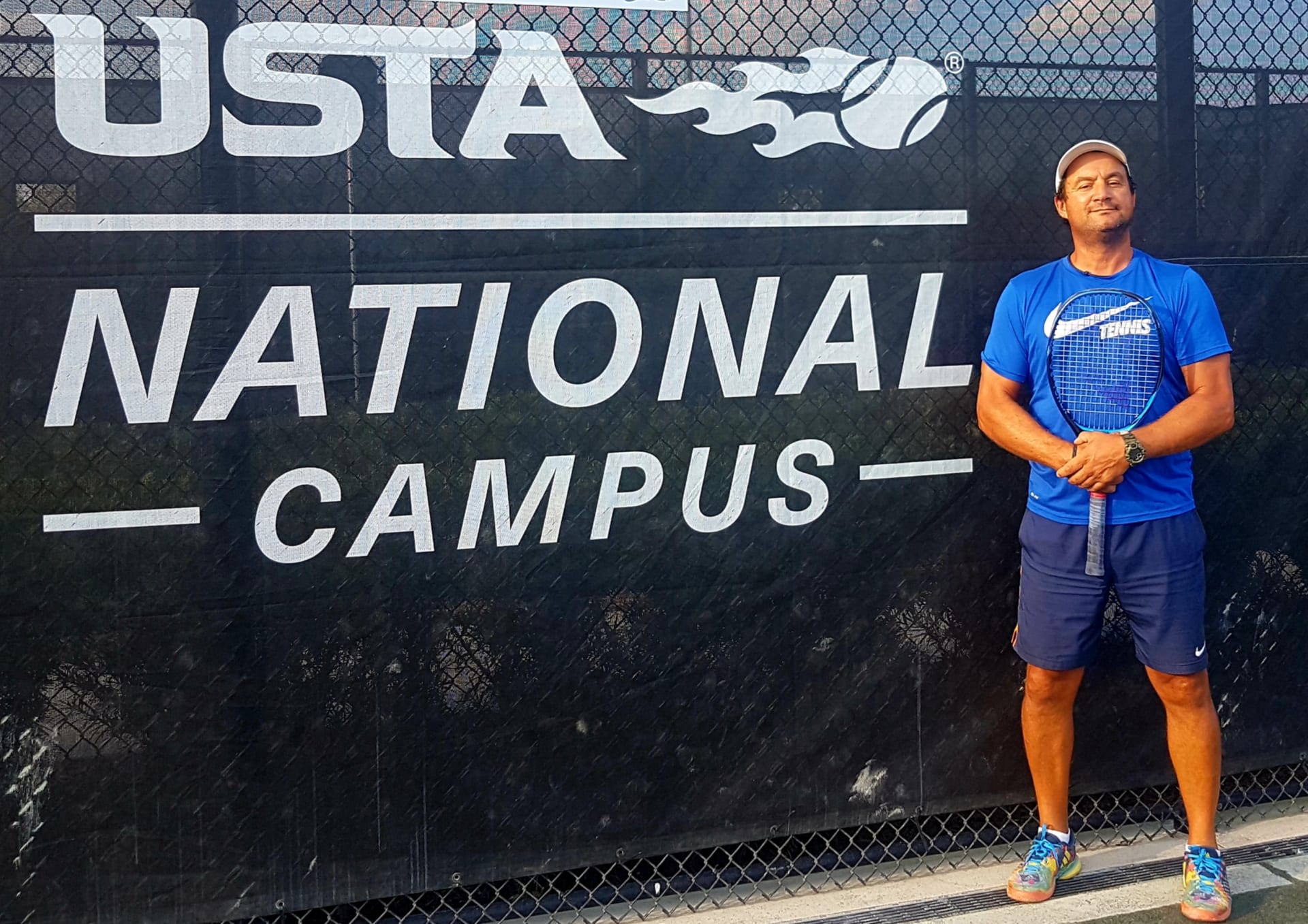 Petr Zoul se svými svěřenci jezdí také do tréninkového areálu Americké tenisové asociace.