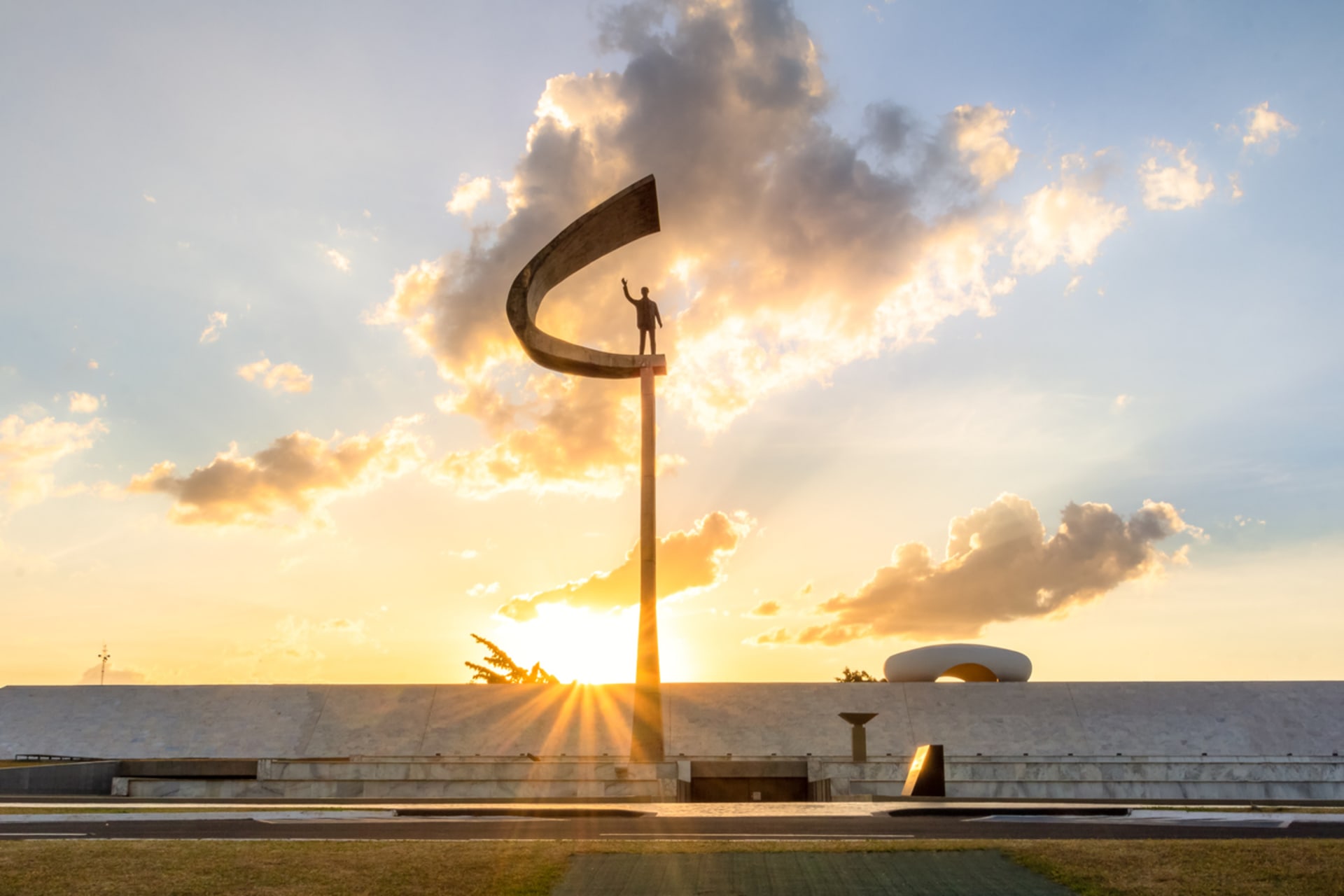 Oscar Niemeyer projektoval i památník Juscelina Kubitscheka otevřený v roce 1981