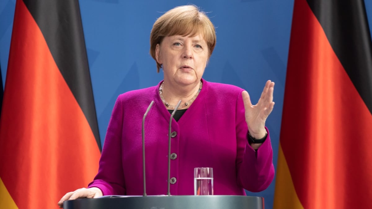 Velikonoční uzávěra v Německu se ruší. Angela Merkelová ji shledala špatným rozhodnutím a veřejnosti se omluvila.