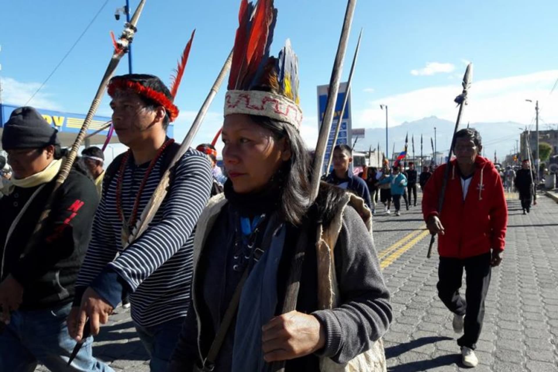 Nea Grefa Ushigua je prezidentkou původní ekvádorské komunity Sápara. Ani jí se nevyhýbají vyhrůžky smrtí. Zdroj: Global Witness