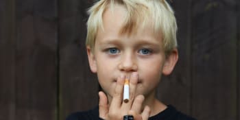 Každý devátý kuřák v Česku je dítě. O polovinu méně než v roce 2000, říká Kohoutek