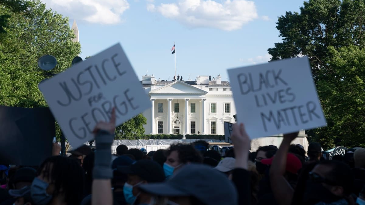 Protesty před Bílým domem