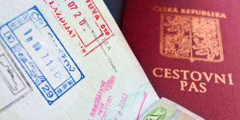 Od nového roku si cestující do Velké Británie musí připravit pas, připomíná Petříček