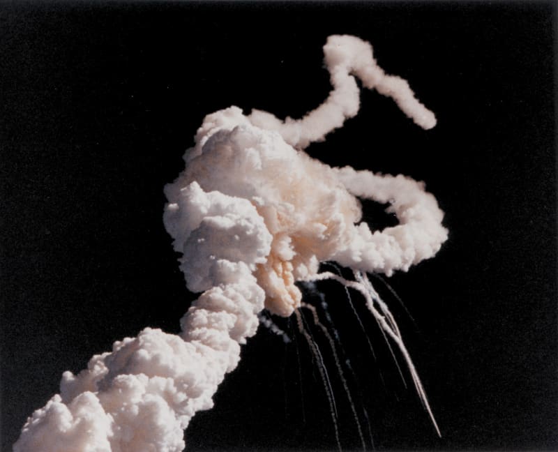 Štáb televize CNN jako jediný přinesl v živém vysílání záběry exploze raketoplánu Challenger, který 28. ledna 1986 startoval z Mysu Canaveral na Floridě