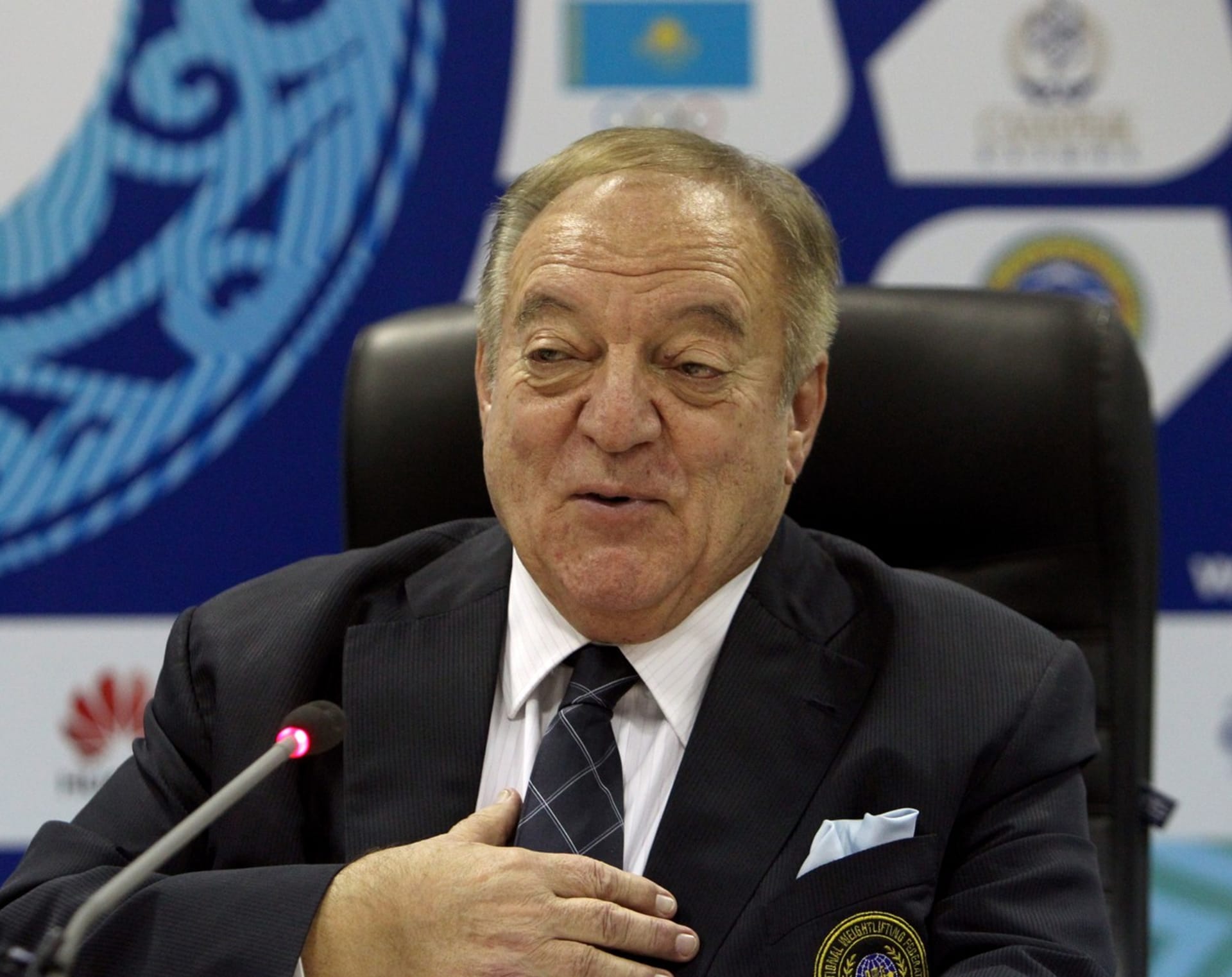 Bývalý předseda Mezinárodní vzpěračské federace Tamás Aján. Podle vyšetřovatele Richard McLaren kryl doping.