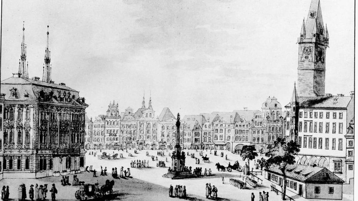 Mariánský sloup na Staroměstském náměstí v Praze na historické fotografii
