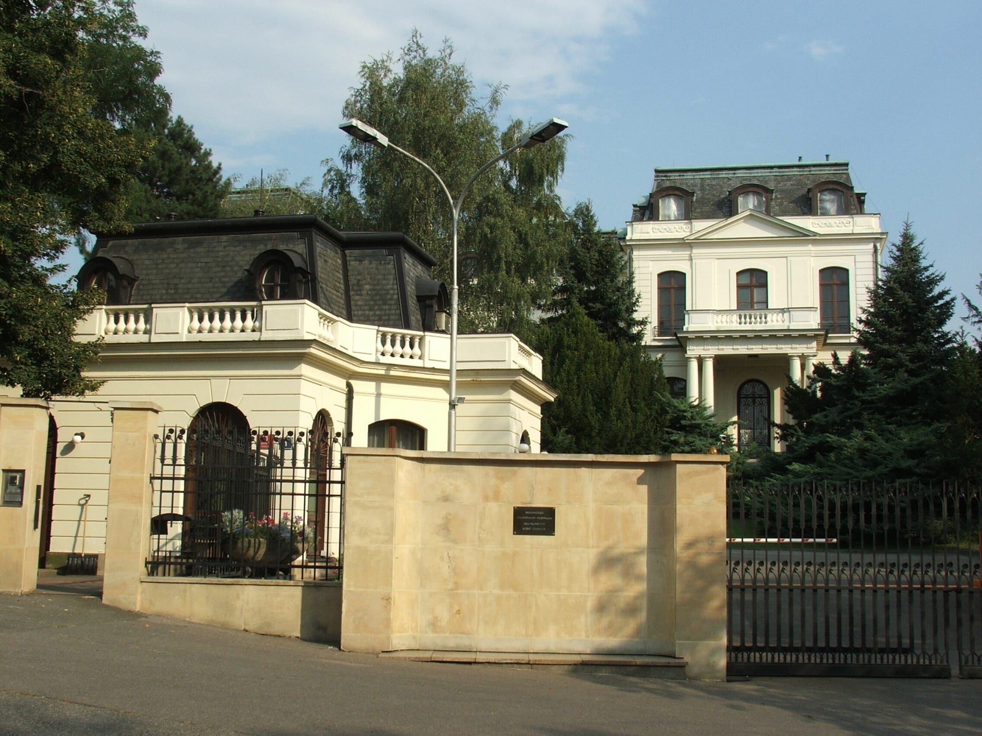 Ruská ambasáda v Praze