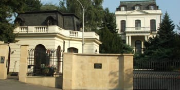 Česko vyhostilo dva ruské diplomaty kvůli kauze s ricinem