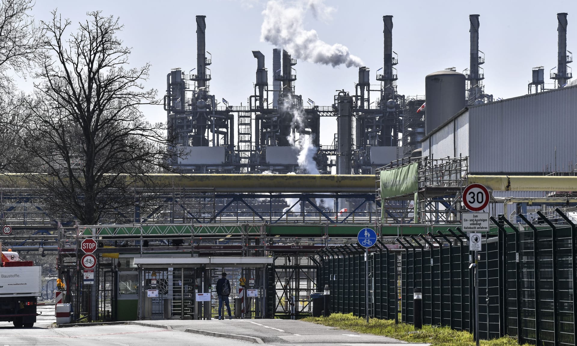 Chemická továrna v německém Gelsenkirchenu (ilustrační snímek)