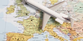 Británie chce na konci června otevřít cestovní koridory do Evropy