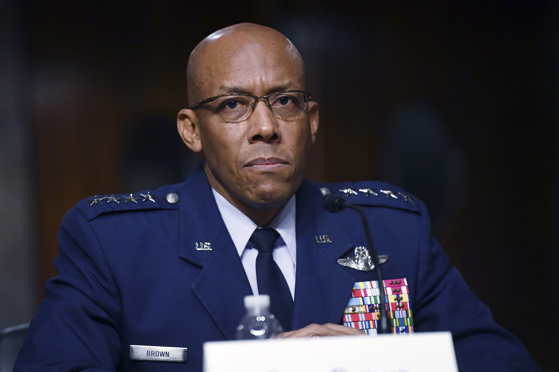 Charles Q. Brown, Jr. se stal prvním černošským velitelem amerického letectva a vůbec některé ze složek amerických ozbrojených sil