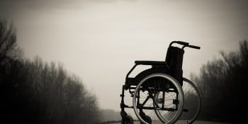 Smutný konec mladé Gaby upoutané k vozíku. Boj o život po pádu na letišti prohrála, rodina zuří