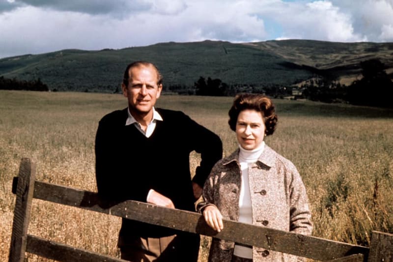 Princ Philip a královna Alžběta II. byli manželé 73 let.