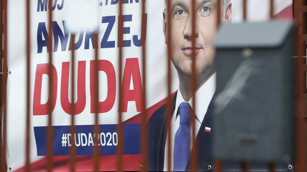 Současný polský prezident Andrzej Duda chce omezit LGBT komunitu, za 14 dnů ho čekají prezidentské volby