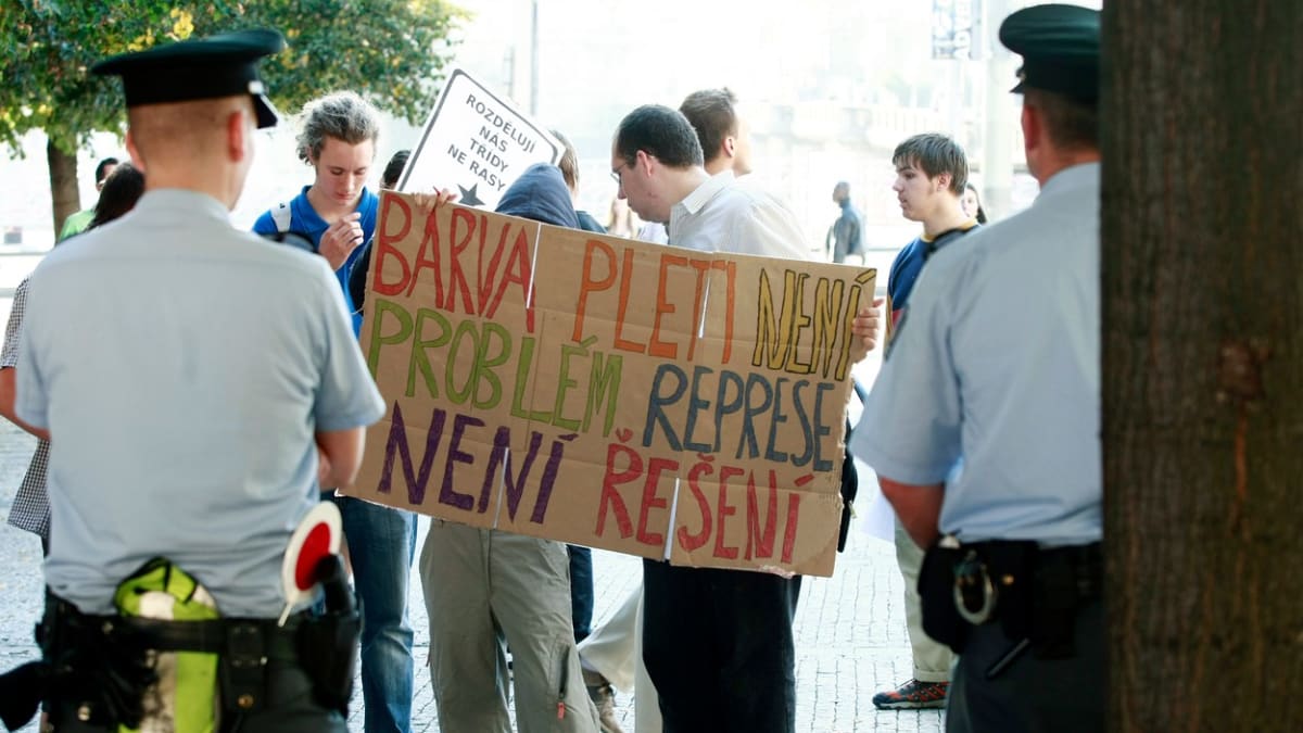 Fotografie z demonstrace, která se konala v roce 2011 ve Varnsdorfu.