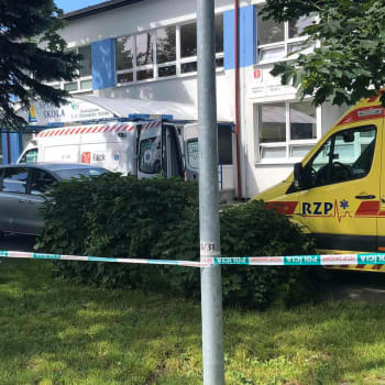 Pří útoku na základní škole ve slovenských Vrútkách zemřeli podle policie dva lidé