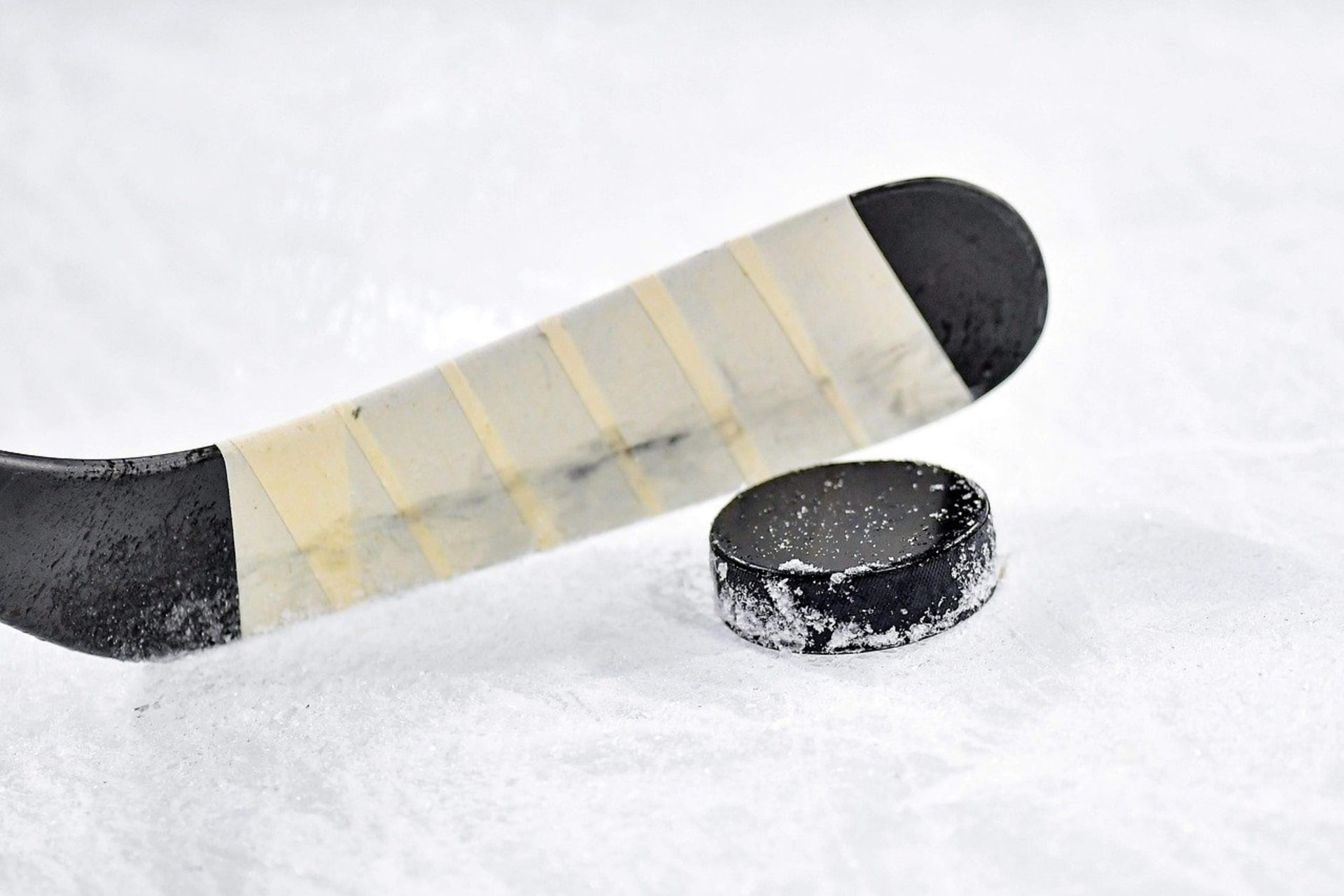 Po tréninku zemřel teprve čtrnáctiletý hokejista. (Ilustrační foto)