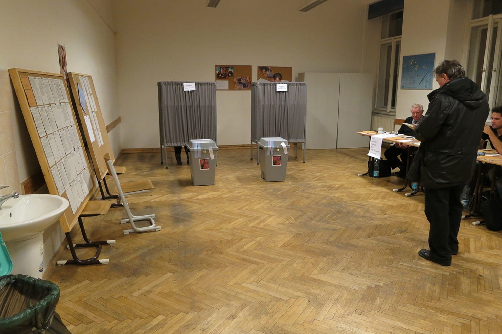 Na Teplicku začalo finále doplňovacích voleb do Senátu (ilustrační foto)
