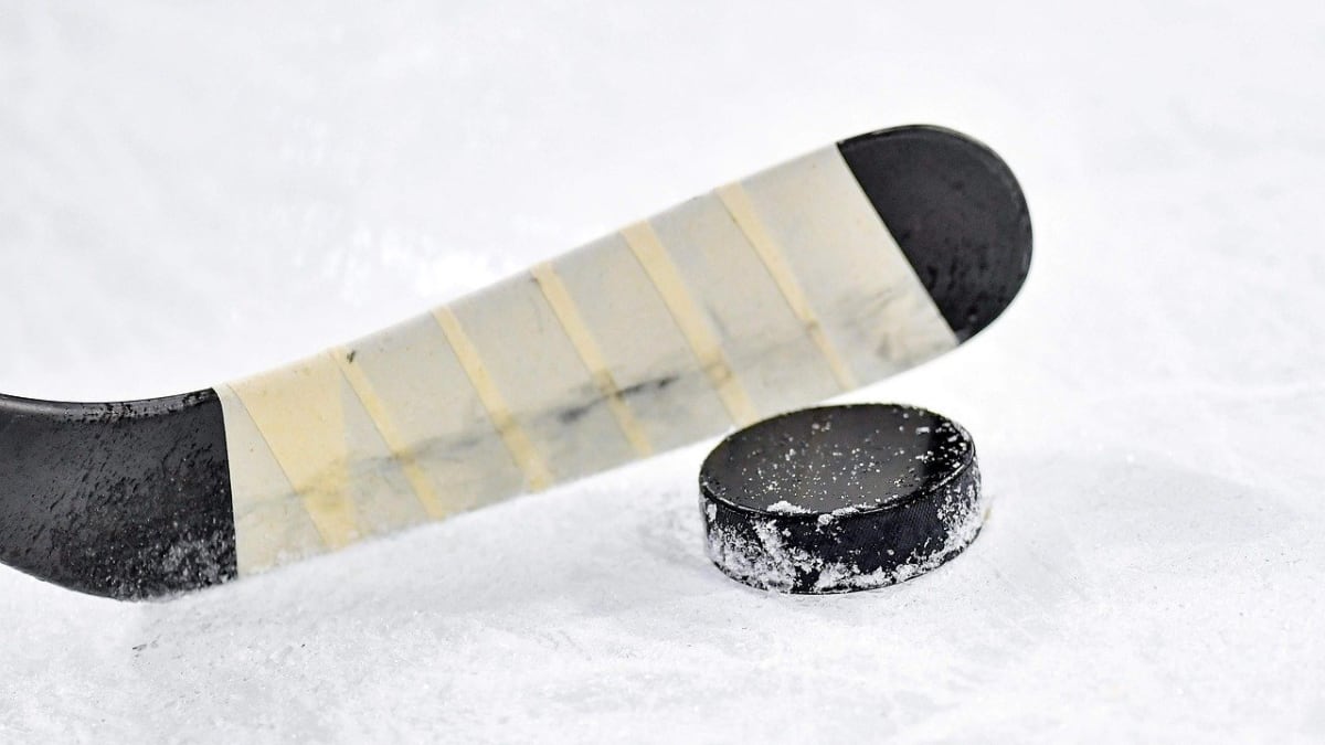 Po tréninku zemřel teprve čtrnáctiletý hokejista. (Ilustrační foto)