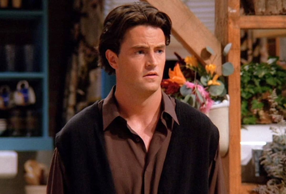 Chandler (Matthew Perry)