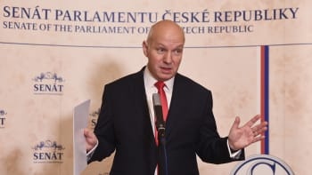 Fischer chce znovu zabojovat o Pražský hrad. Do prezidentských voleb ho pošlou kolegové