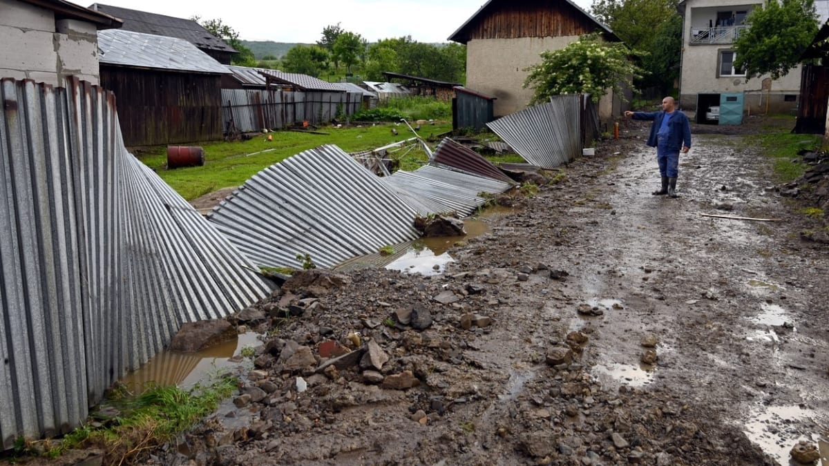 Na východě Slovenska podle Slovenského hydrometeorologického ústavu platí aktuálně výstraha 1. stupně před výskytem bouřek. 
