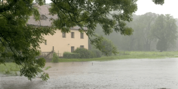 Povodně na Frýdlantsku vyřadily úpravnu. Teče kaše, ne voda, říká starosta