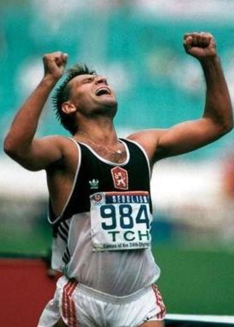 Finále závodu na 20 kilometrů na olympijských hrách v Soulu v roce 1988, kde Jozef Pribilinec získal zlatou medaili. 