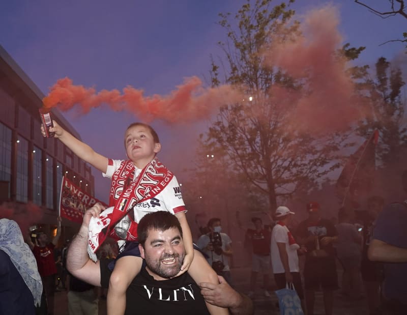 Fanoušci Liverpoolu oslavují vytoužený titul